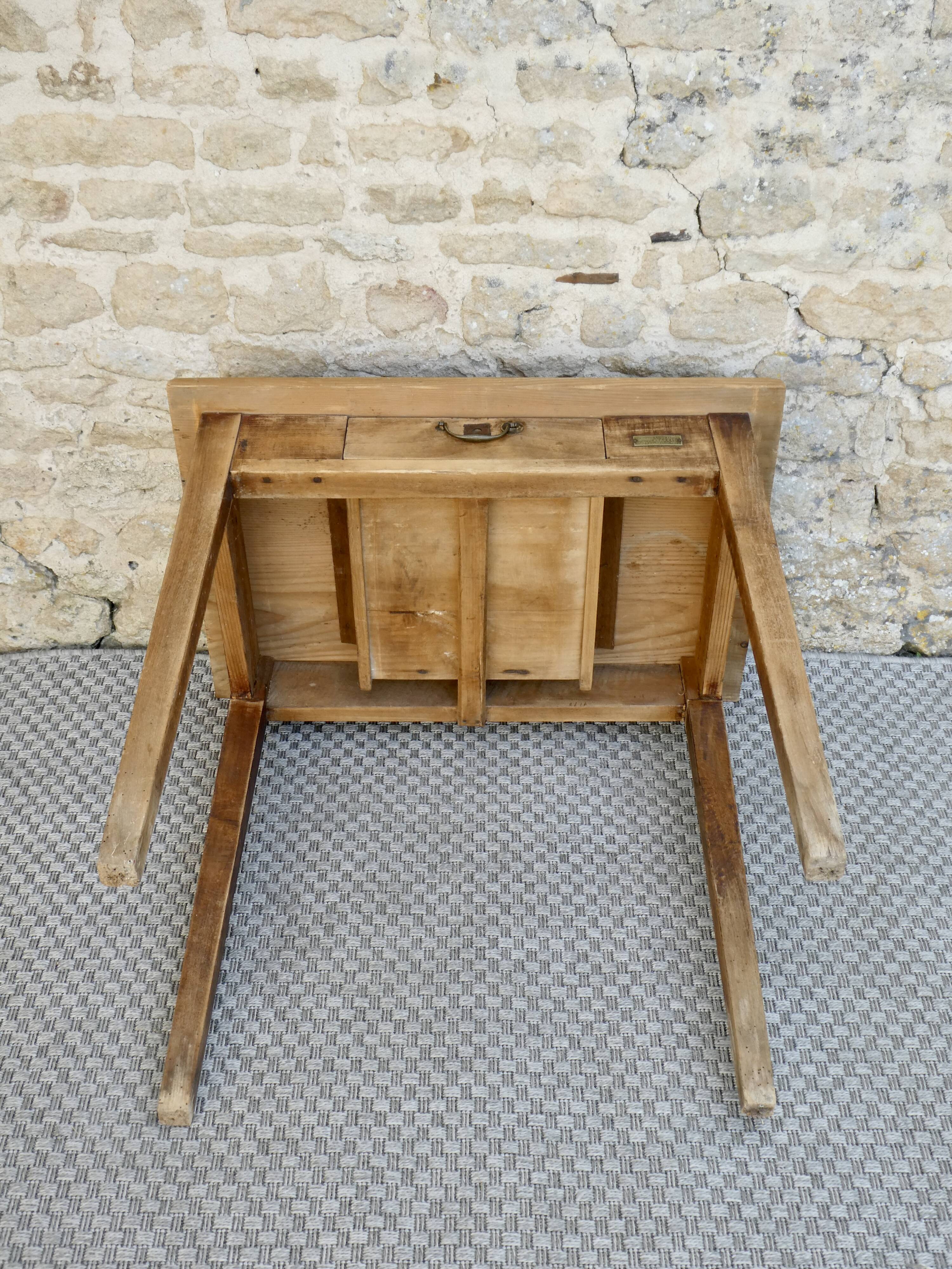 Solid wood desk, Croissandeau and Perreau in Orléans