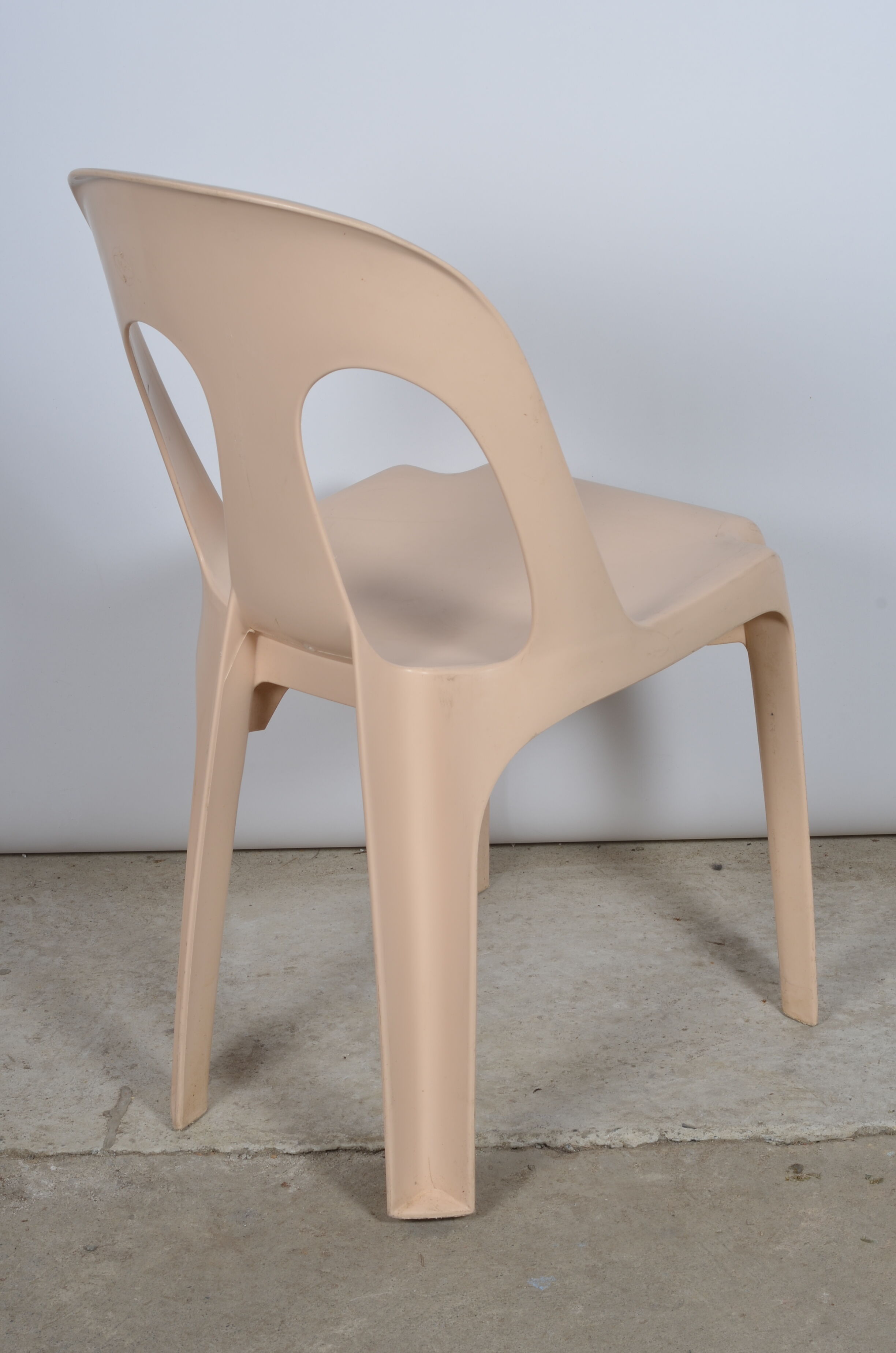 Monobloc chair Henry Massonnet