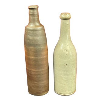 Set of 2 earthenware bottles