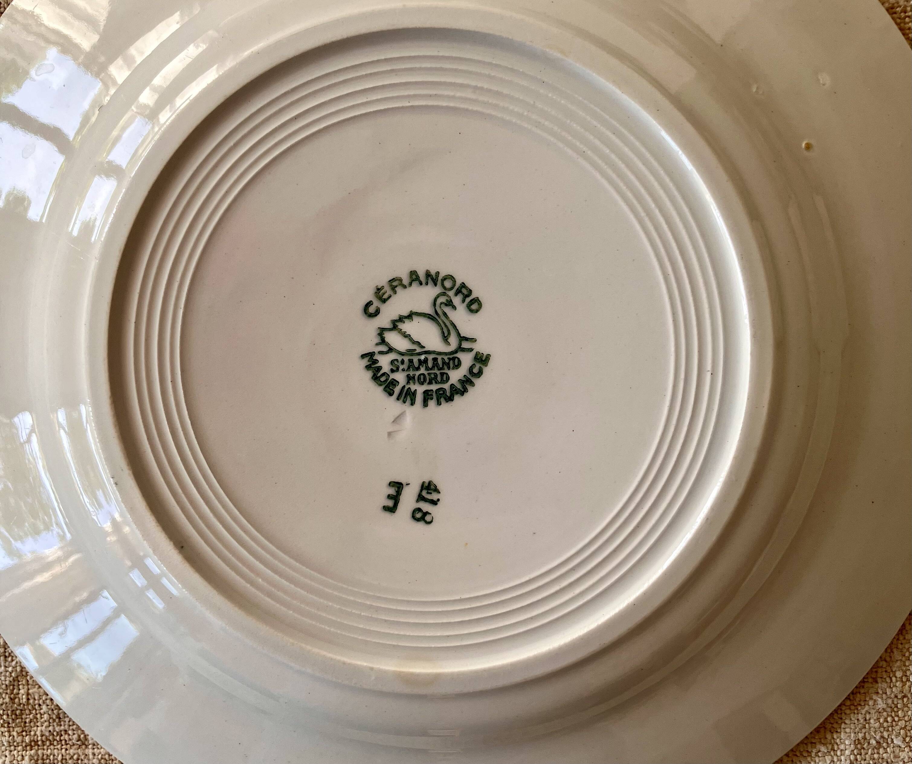 7 flat plates St Amand ironstone model 418