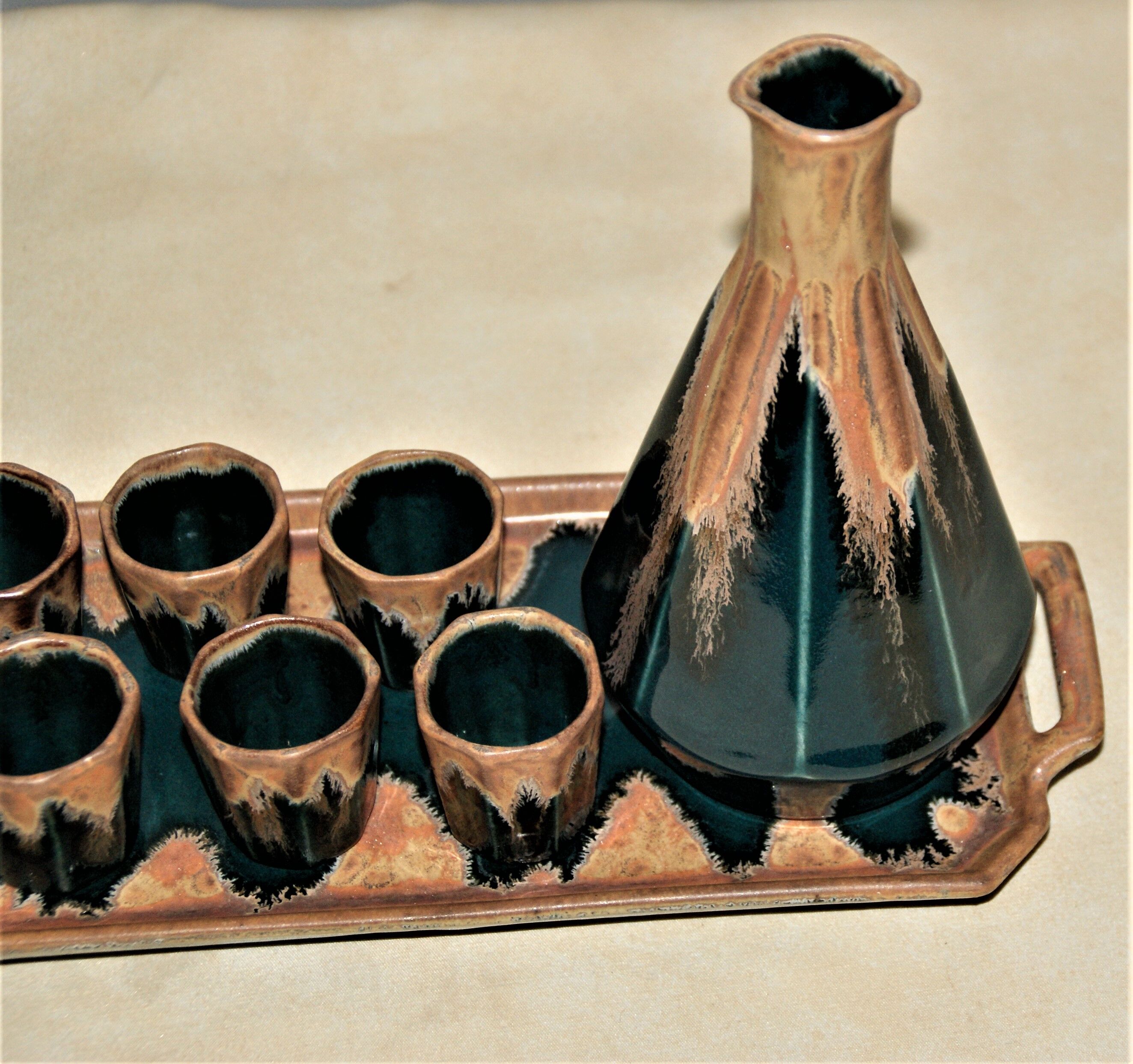 Liquor service,  Denbac