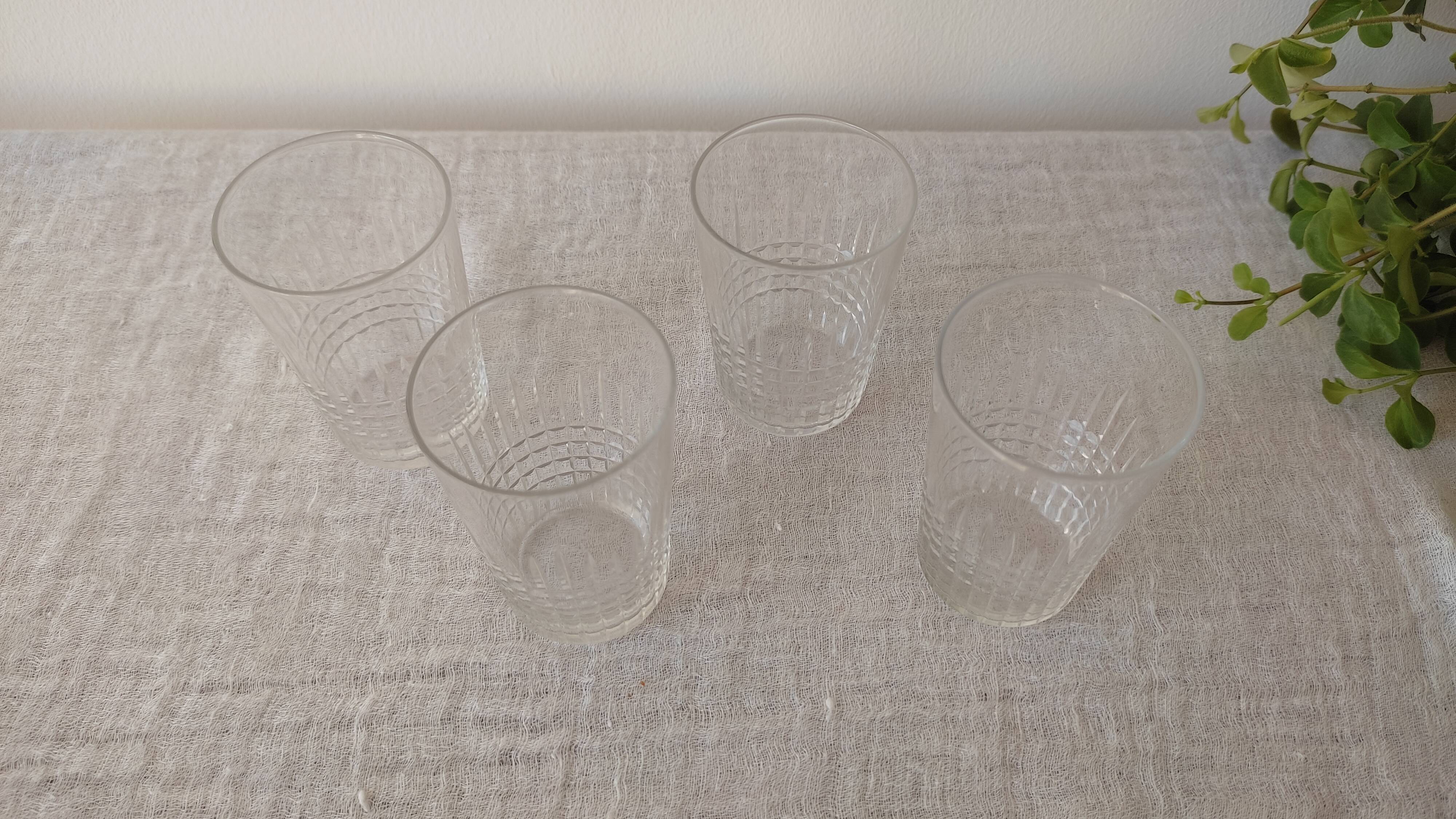 Cut crystal baccarat liquor cup