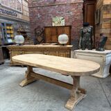 Monastery-style table in solid oak.