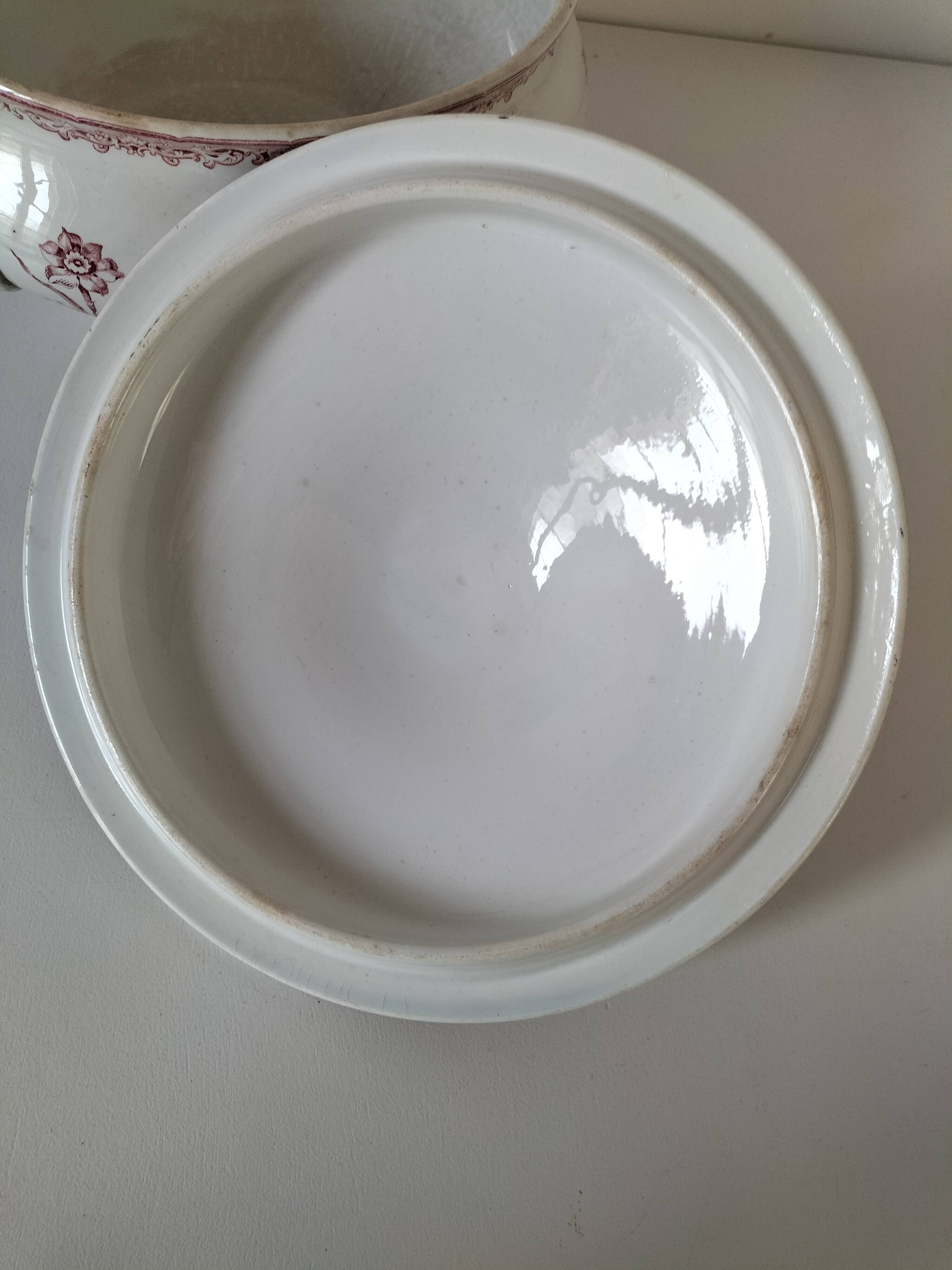 Ironstone soup tureen Sarreguemines Fontanges model (circa 1880–1900),