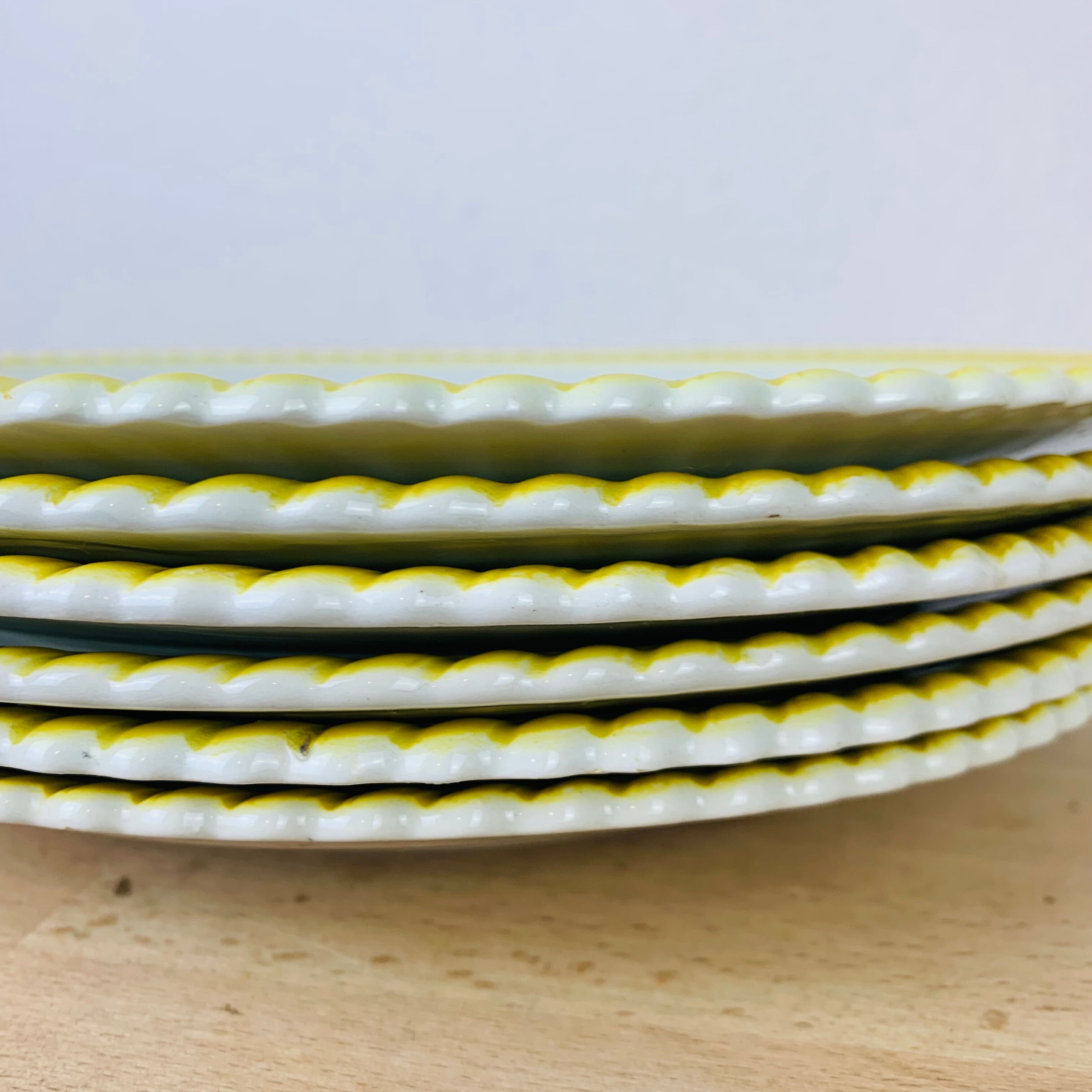 Set of 6 flat plates vintage earthenware