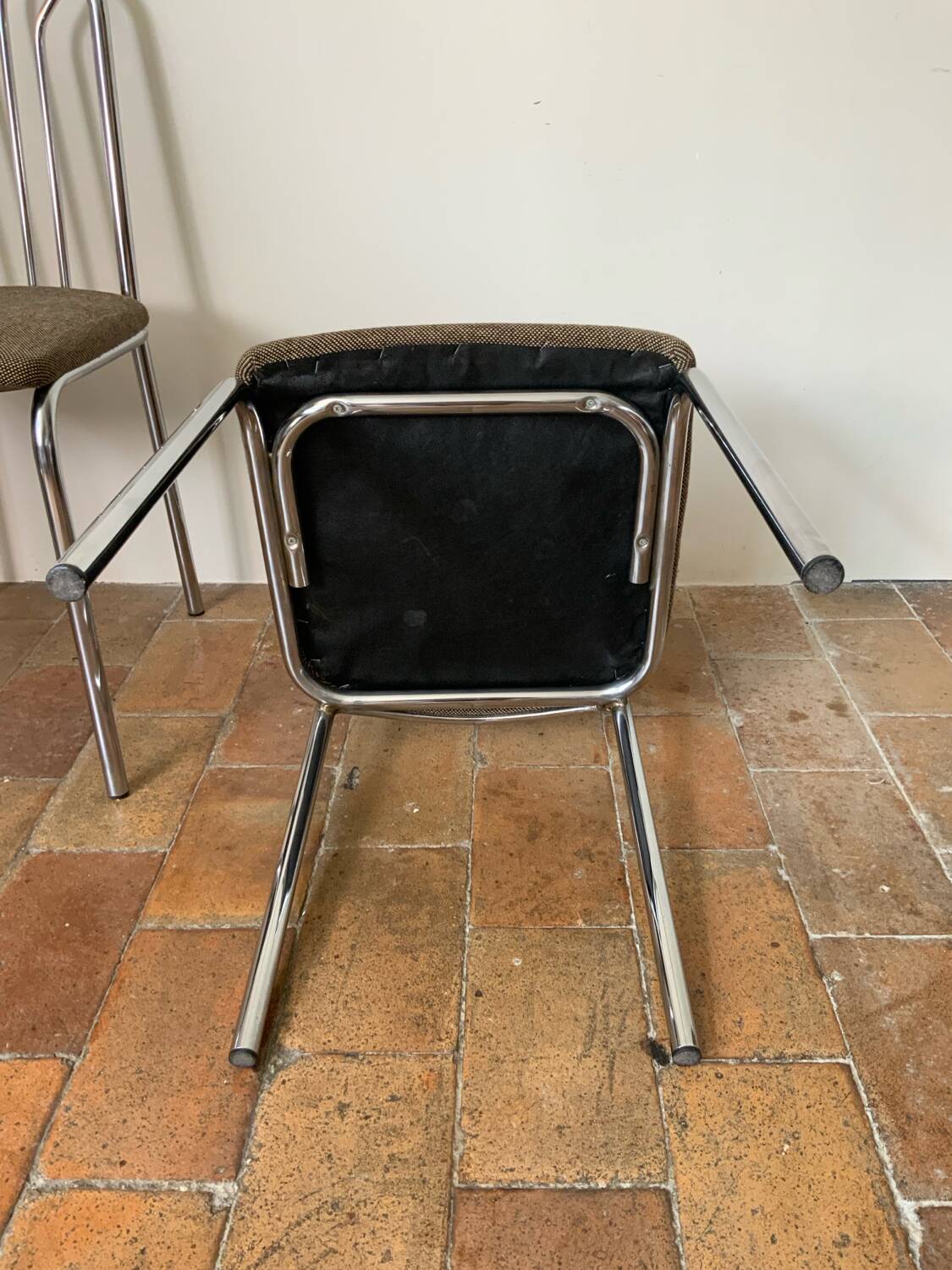 6 chrome metal chairs