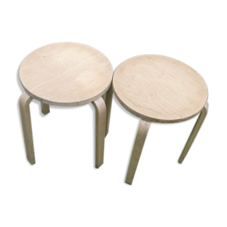 2 stools