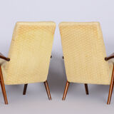 Paire de fauteuils en hêtre jaune original du milieu du siècle, atelier ÚLUV, Tchéquie, années 1950
