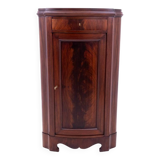 Commode d'angle en acajou, Europe du Nord, fin du XIXe siècle.