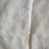 Nappe ancienne en lin brodée de fleurs