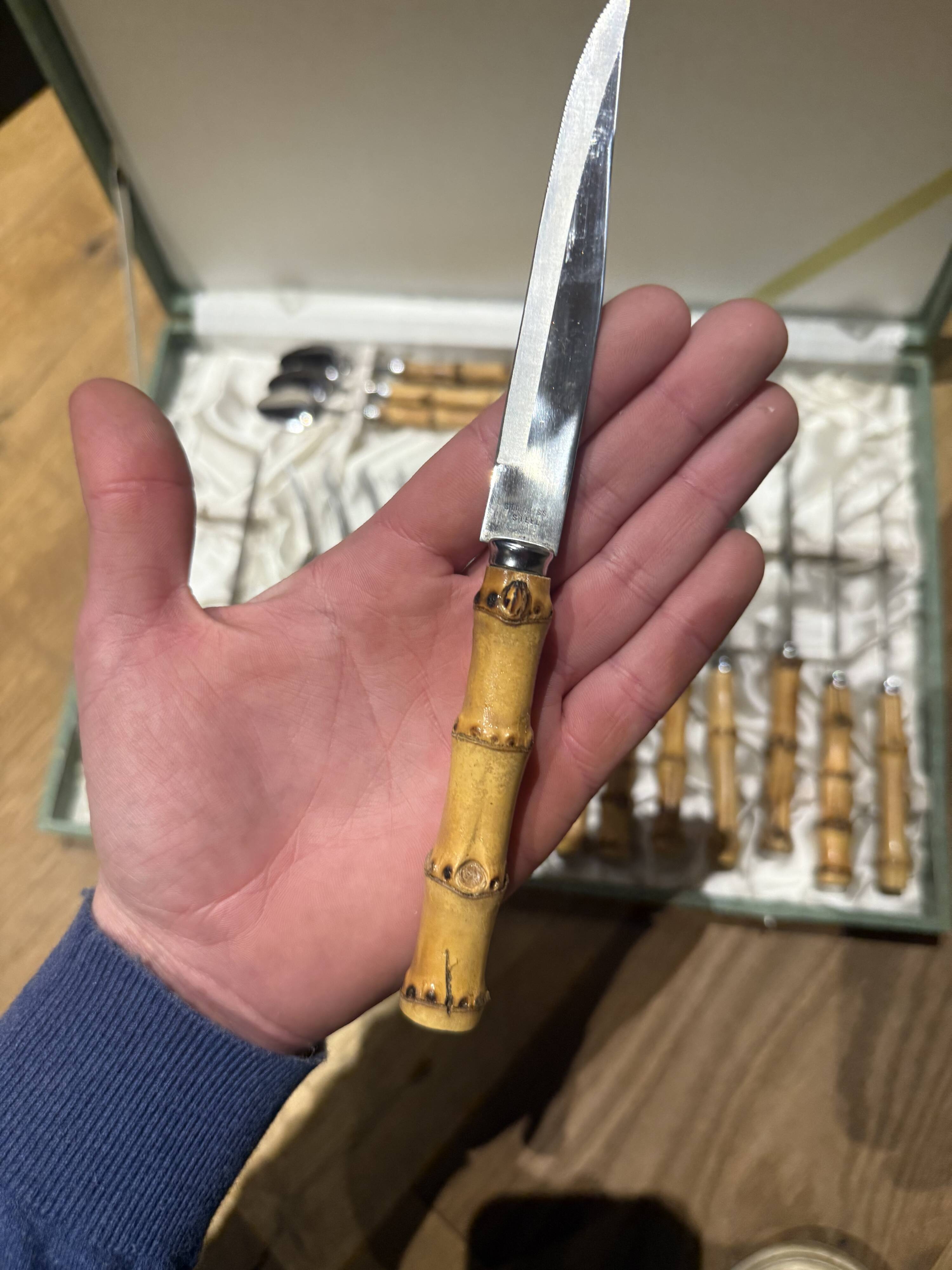 24-piece bamboo cutlery set