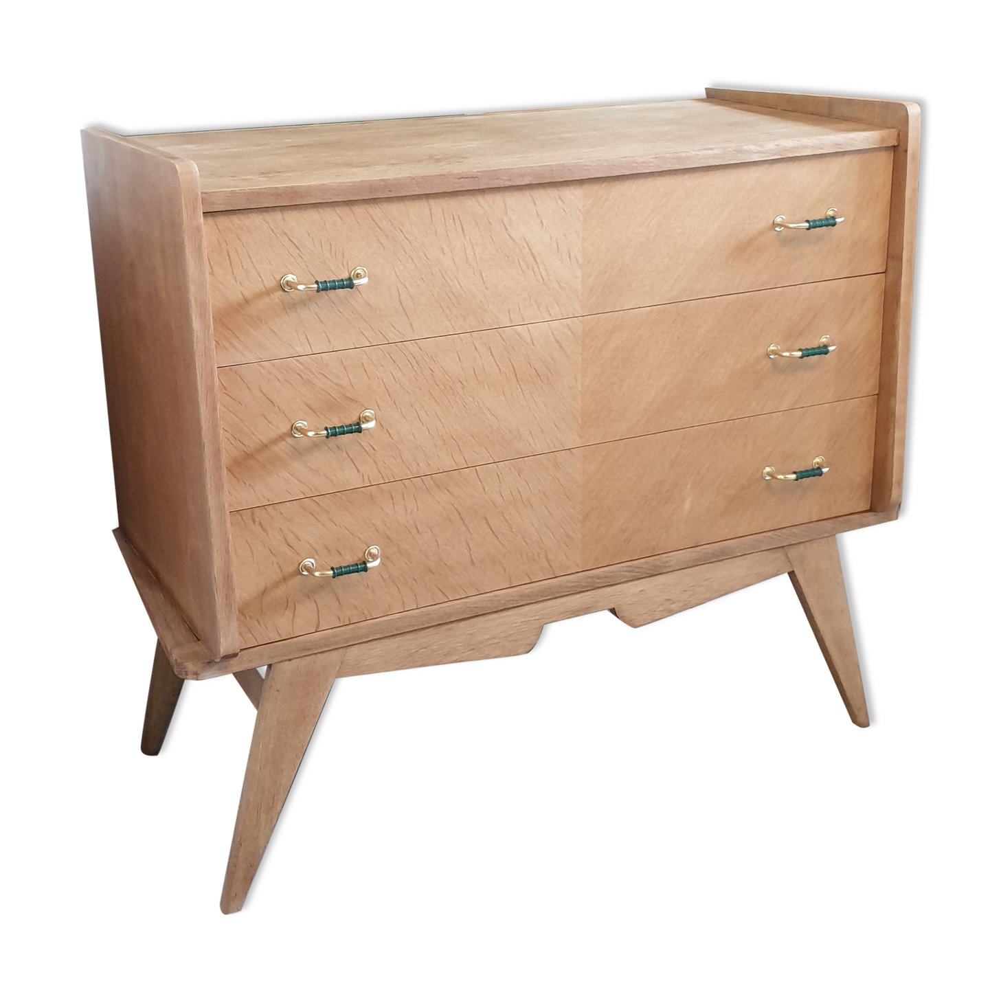 Chest of drawer compass feet