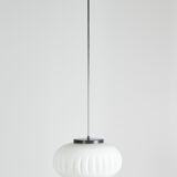 Suspension en verre opaline par Napako années 60