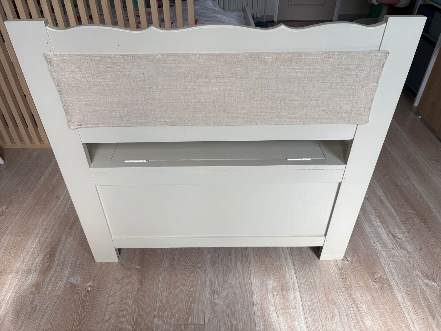 Fully restored antique bank chest – chic country style