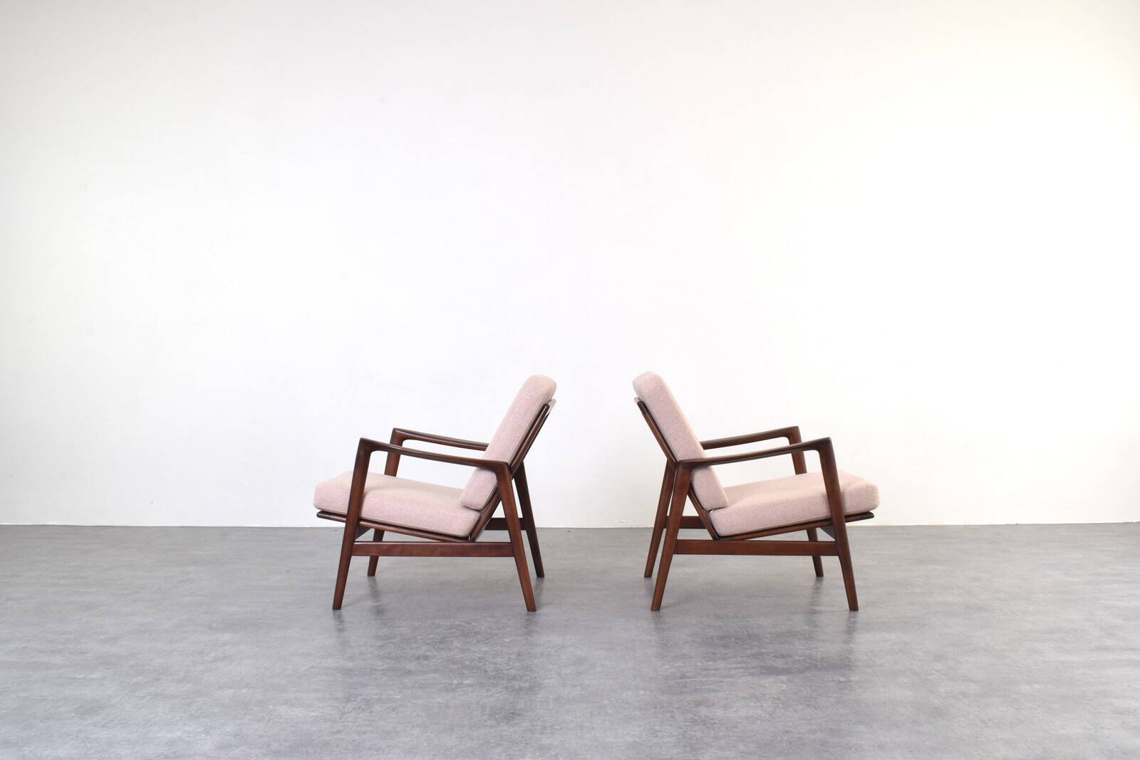 Mid-Century Stefan Lounge Chairs, 1960s, Set of 2