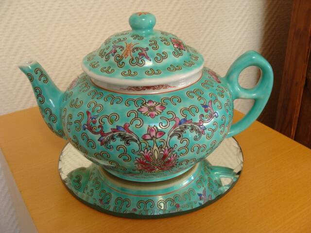 Théière chinoise porcelaine Mun Shou vintage