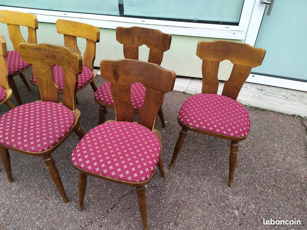 Set of 10 wooden bistro chairs with vintage cushions from the 70s/80s/90s