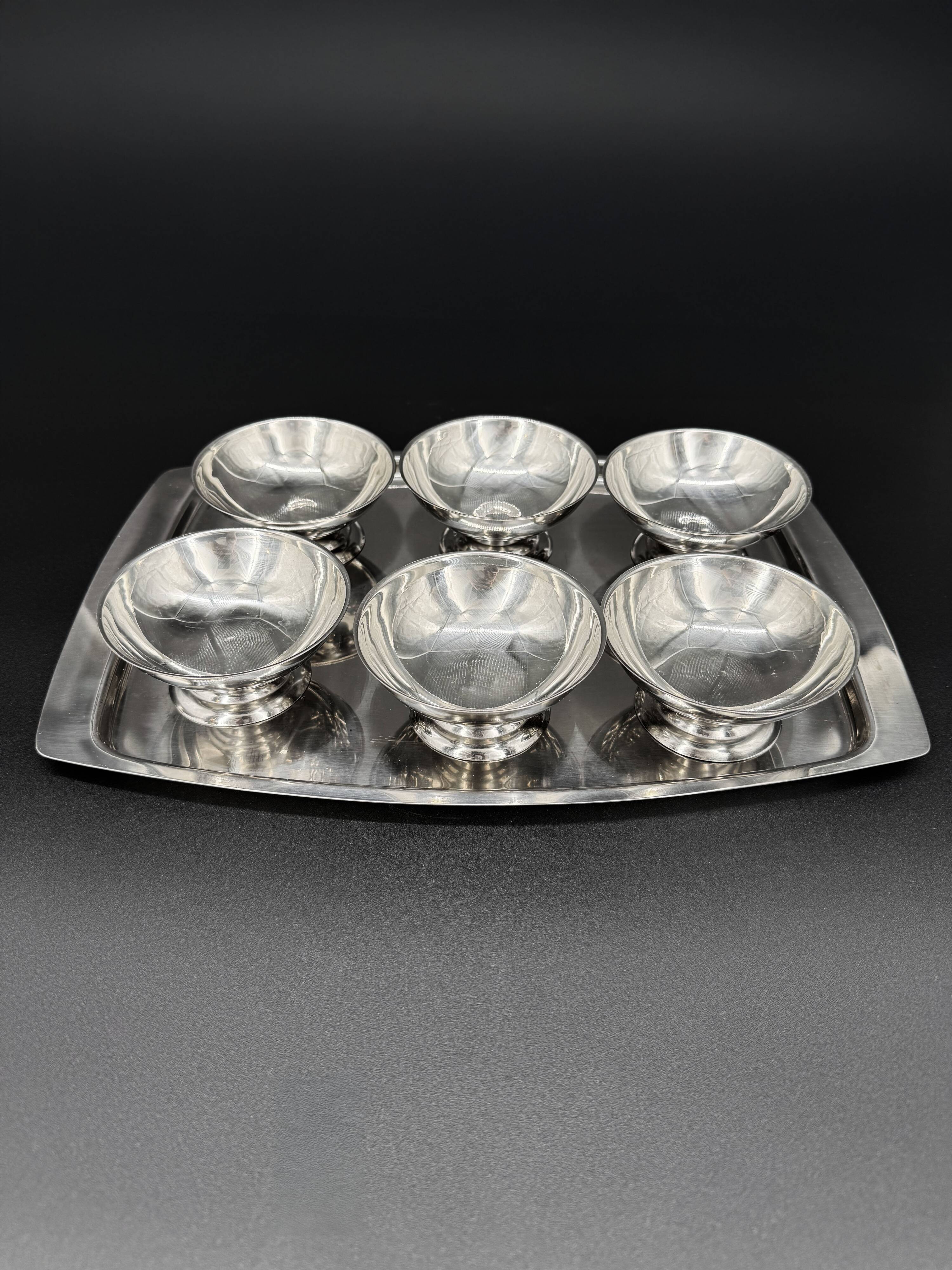 Set of 6 bowls on a tray, mid-century 1960s design