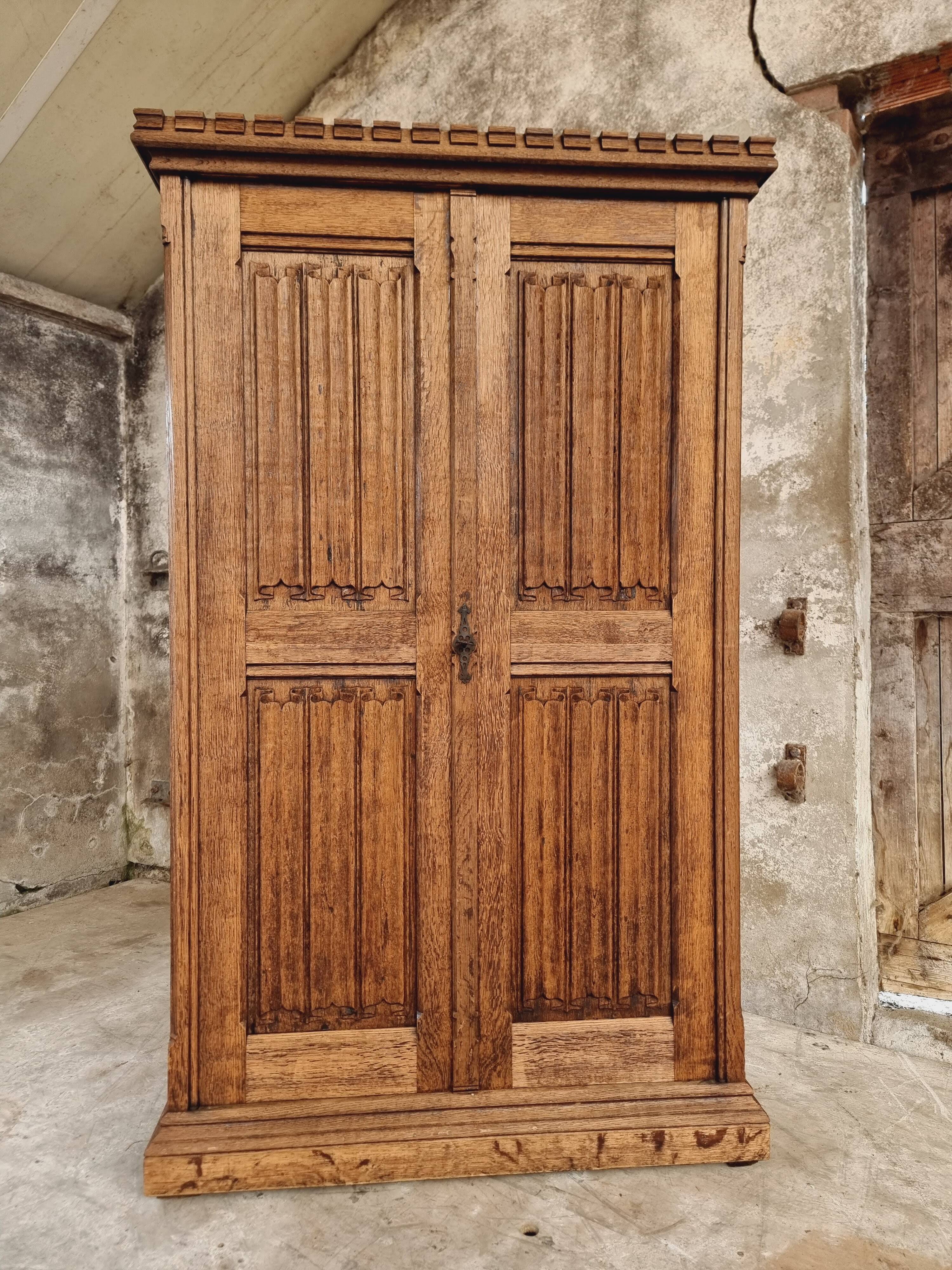 Antique cabinet drawercabinet Neo Gothic