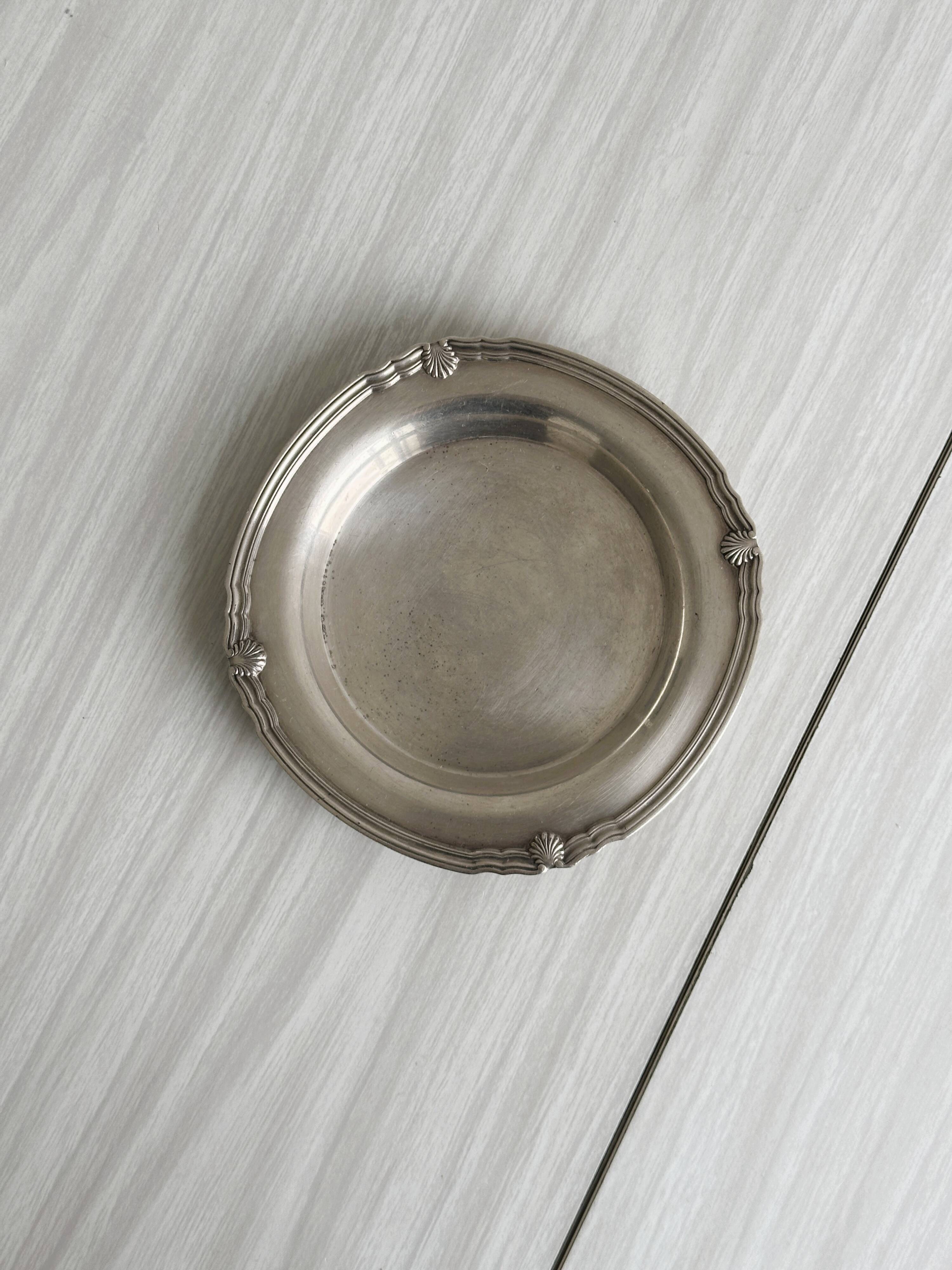 Silver-plated metal bowl