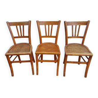 3 chaises bistrot en bois