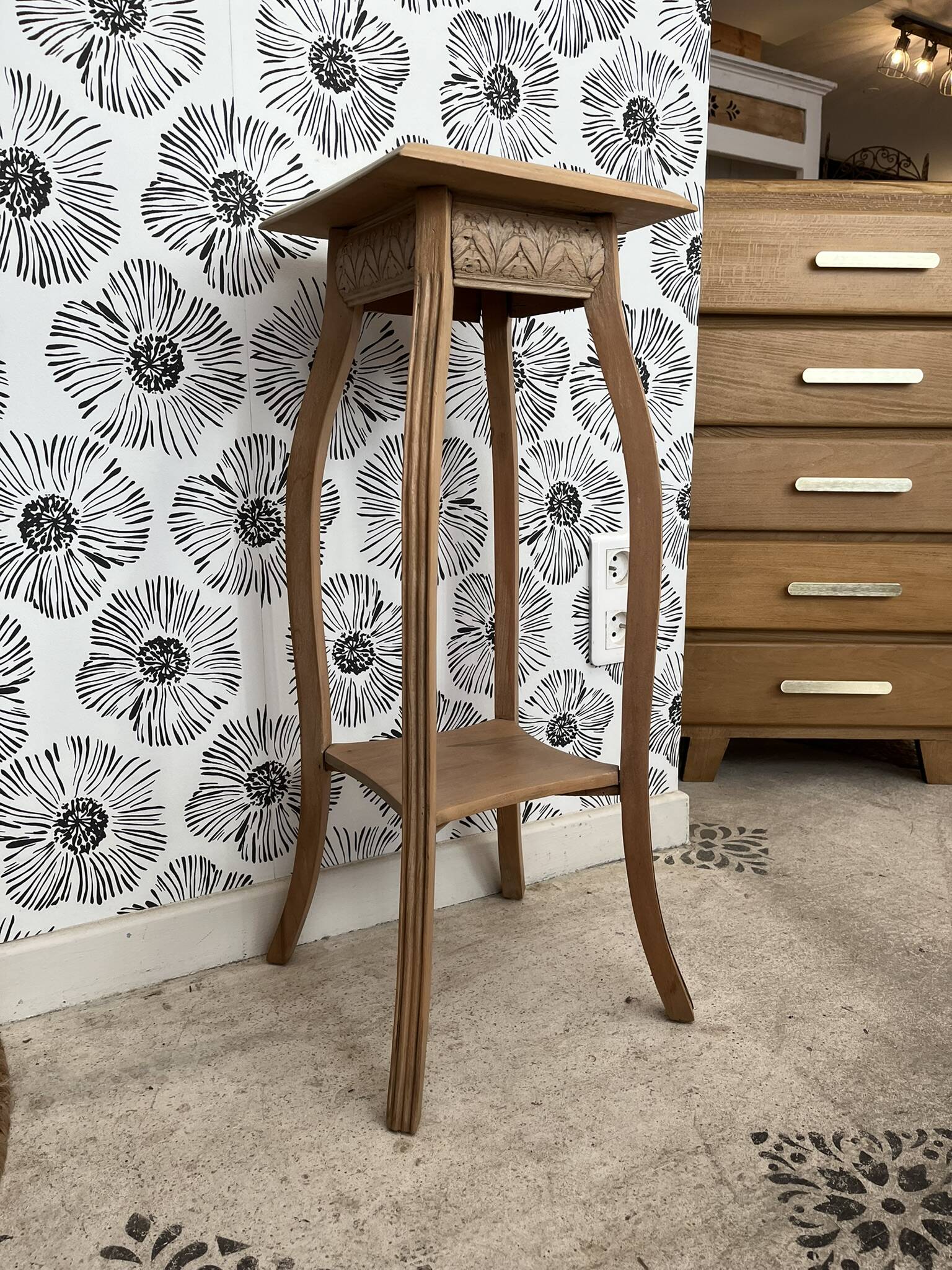 Agatha plant stand in solid light carved wood
