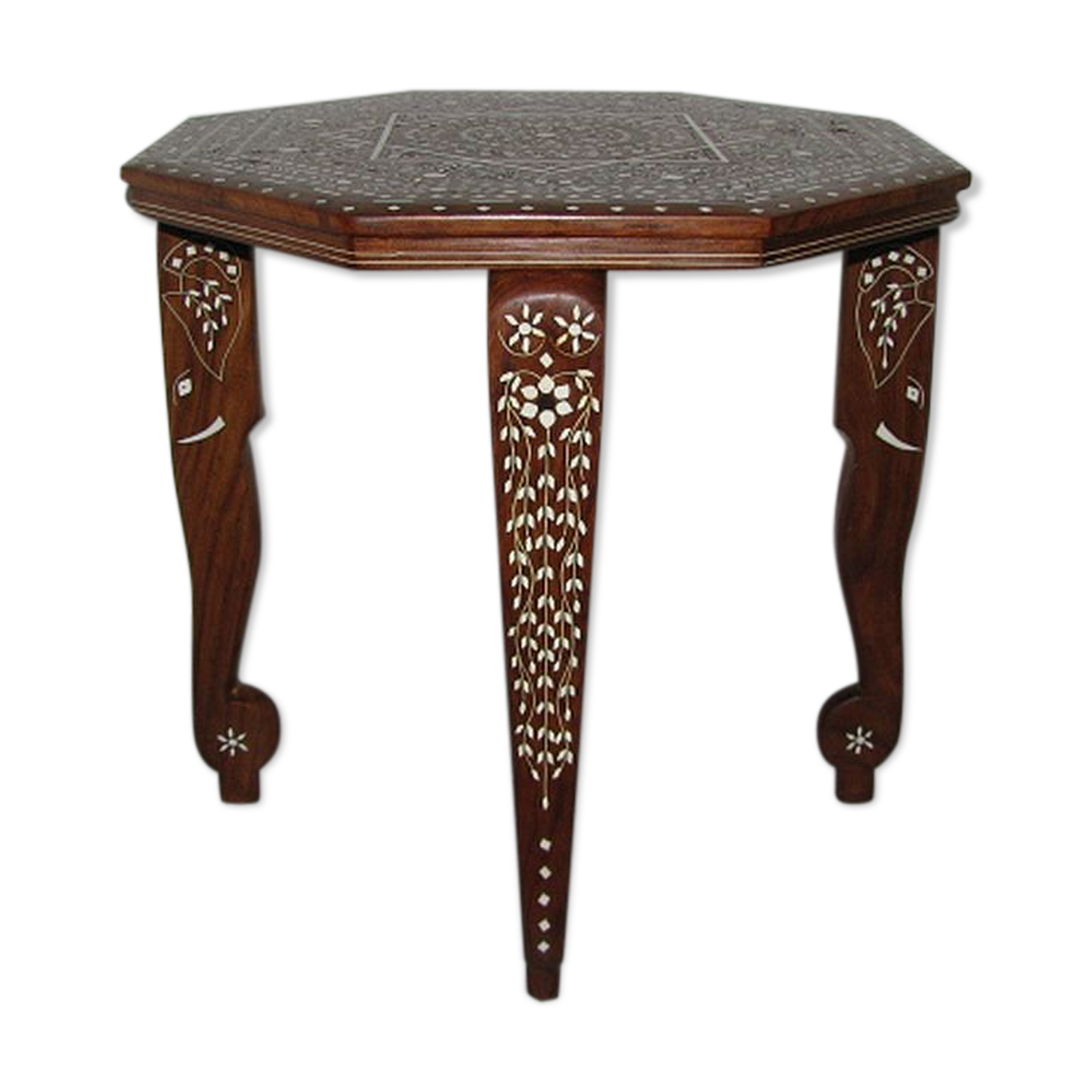 Table basse indienne « Ccic » des années 1970