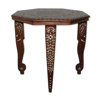Table basse indienne « Ccic » des années 1970
