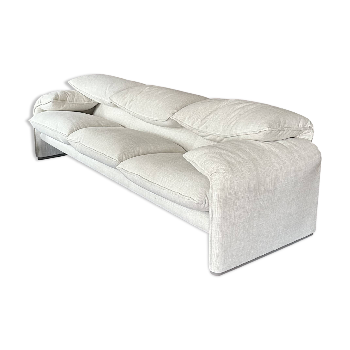 Maralunga 40 Sofa by Cassina