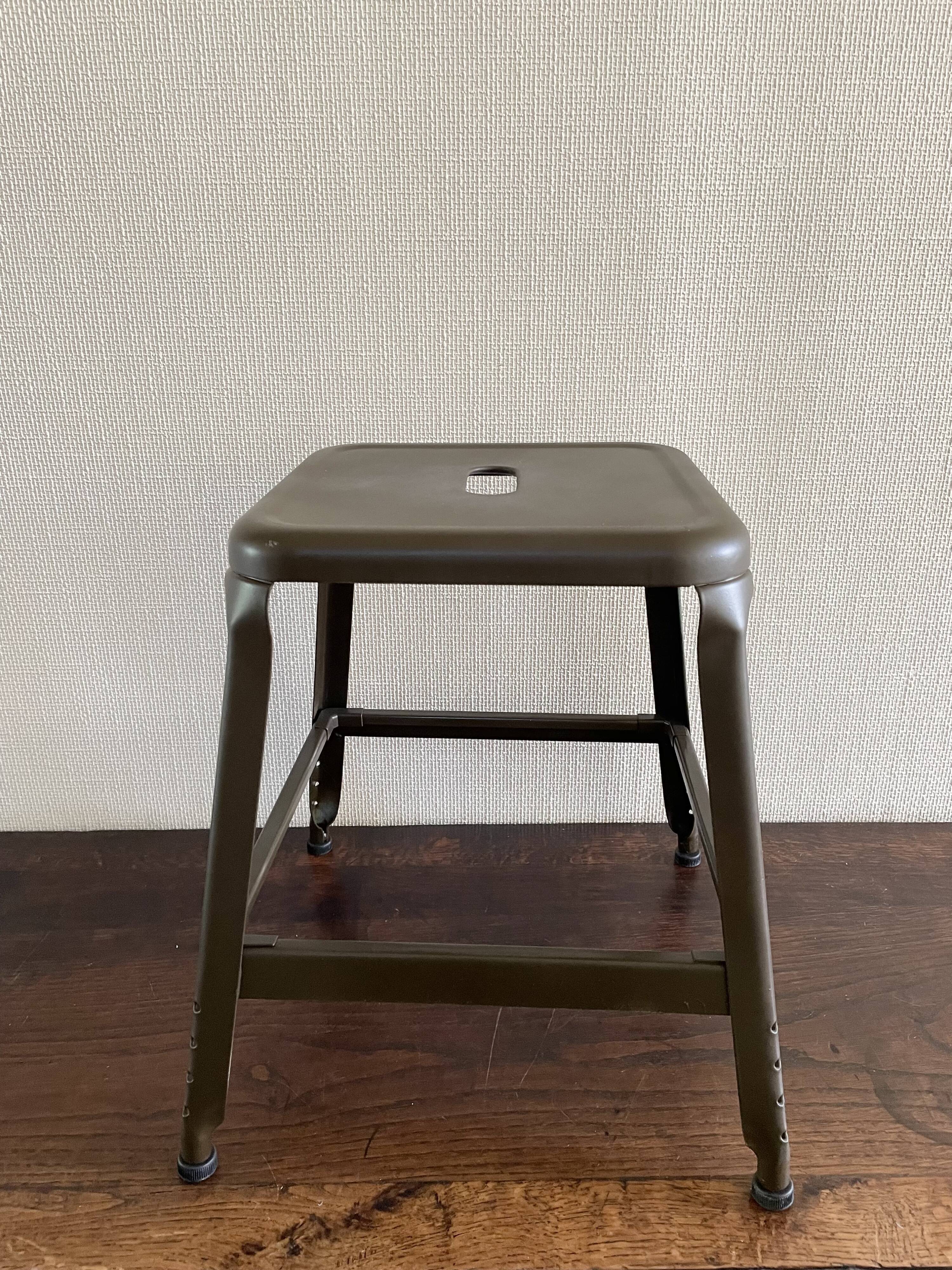 Tabouret métal