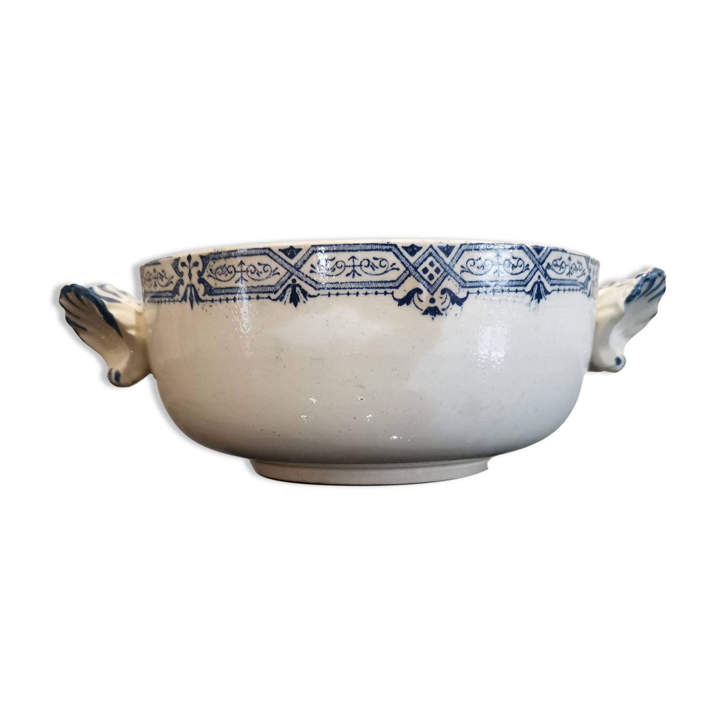 Butterfly ear bowl in iron clay with blue patterns