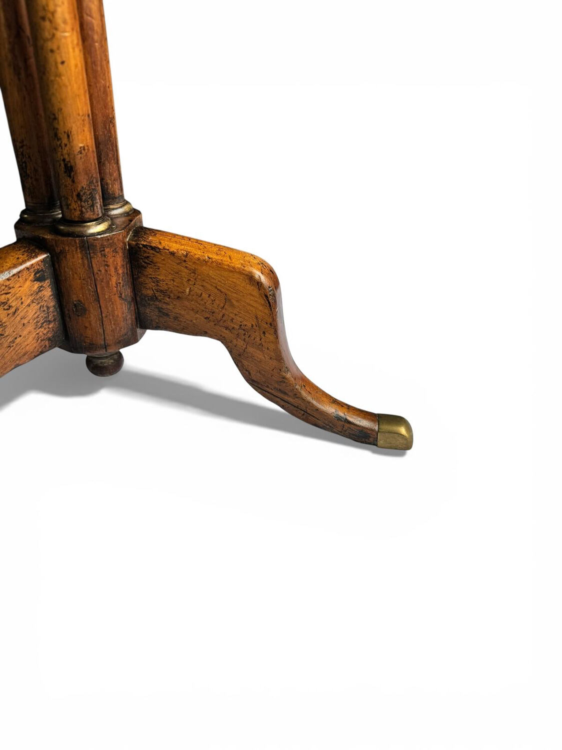 Side table / guéridon from the 19th century, tripod base "crowned dragon"