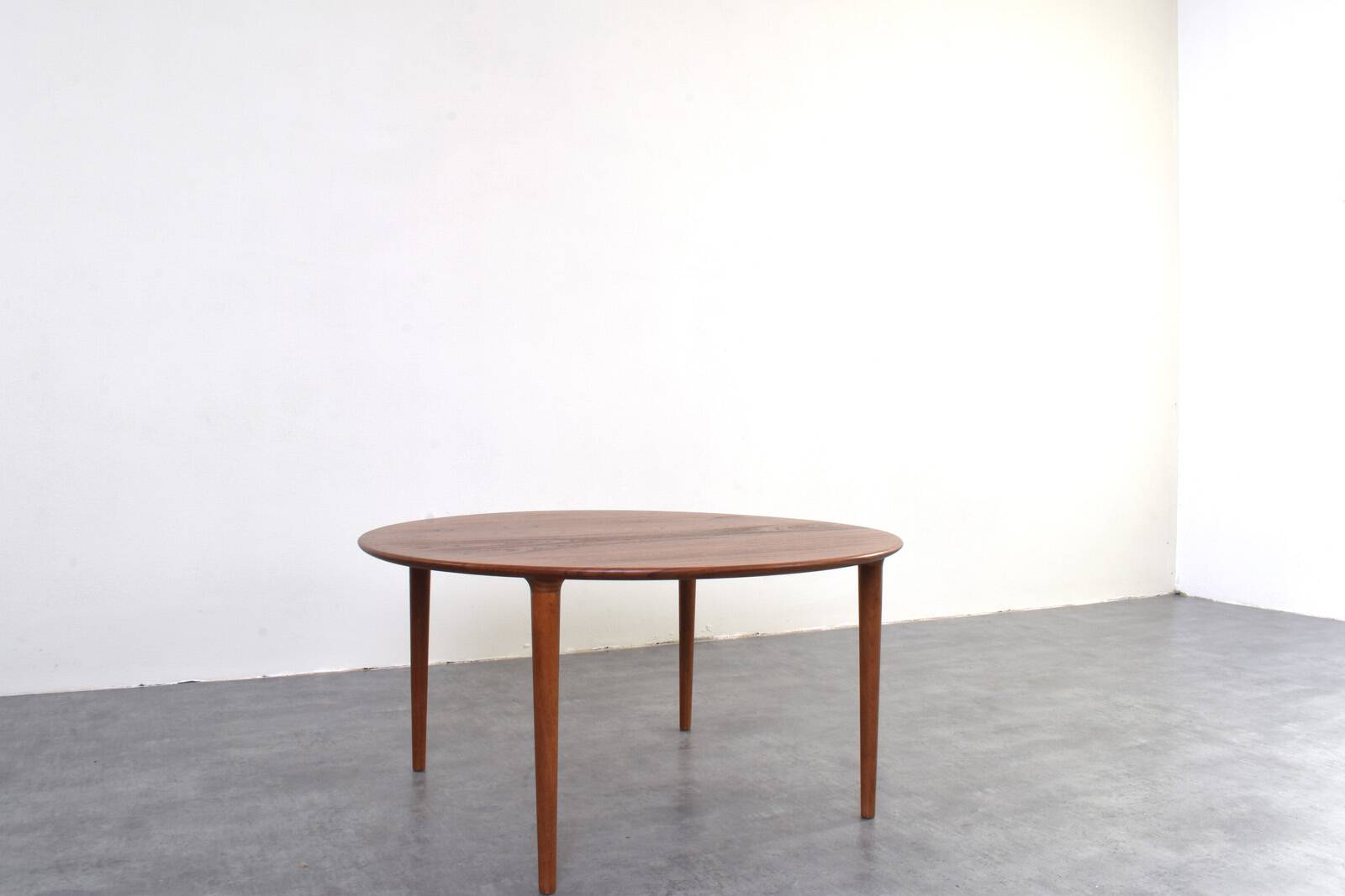 Table Basse Mid-Century en Teck par Rolf Rastad & A. Relling pour Gustav Bahus