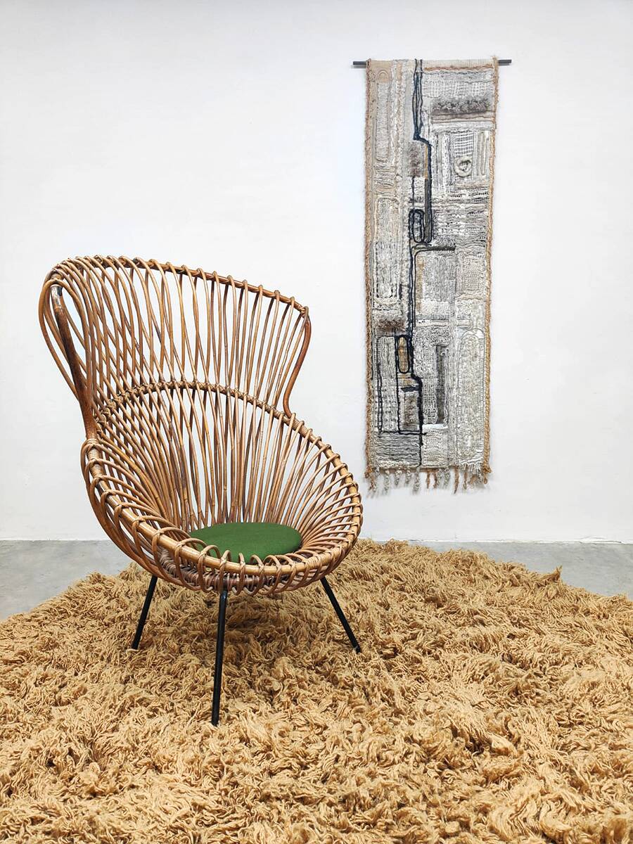 Vintage rattan lounge chair