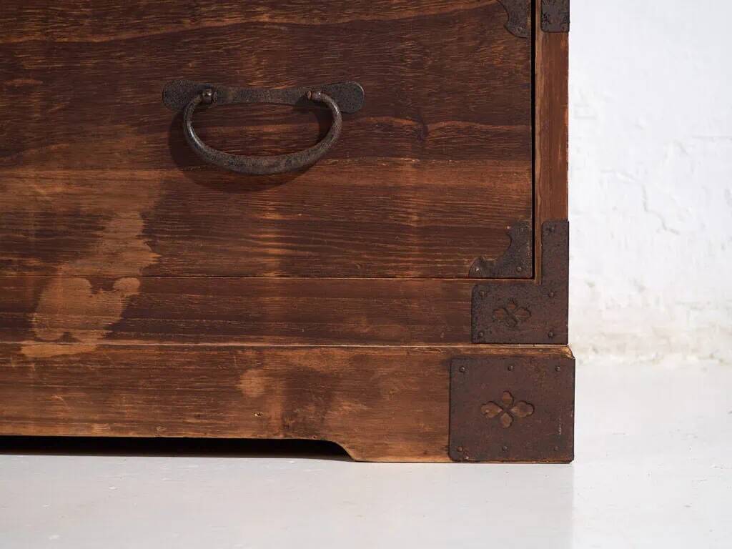 Grand Japanese tansu Sendai Isho-dansu in cedar and iron, Meiji-Taishō period (circa 1890-1925) #42