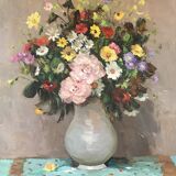 Table bouquet of flowers of the fields