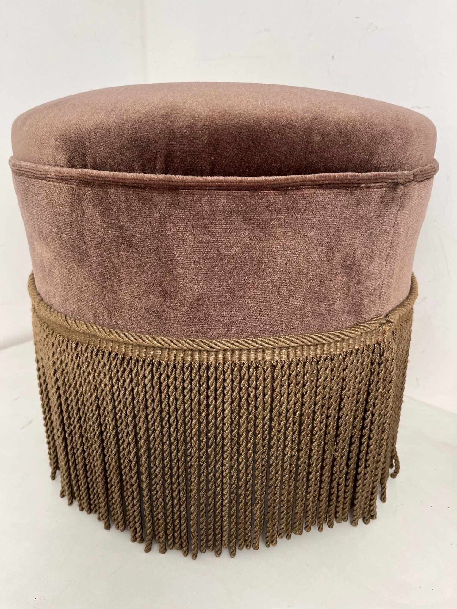 Pouf velours vintage avec frange