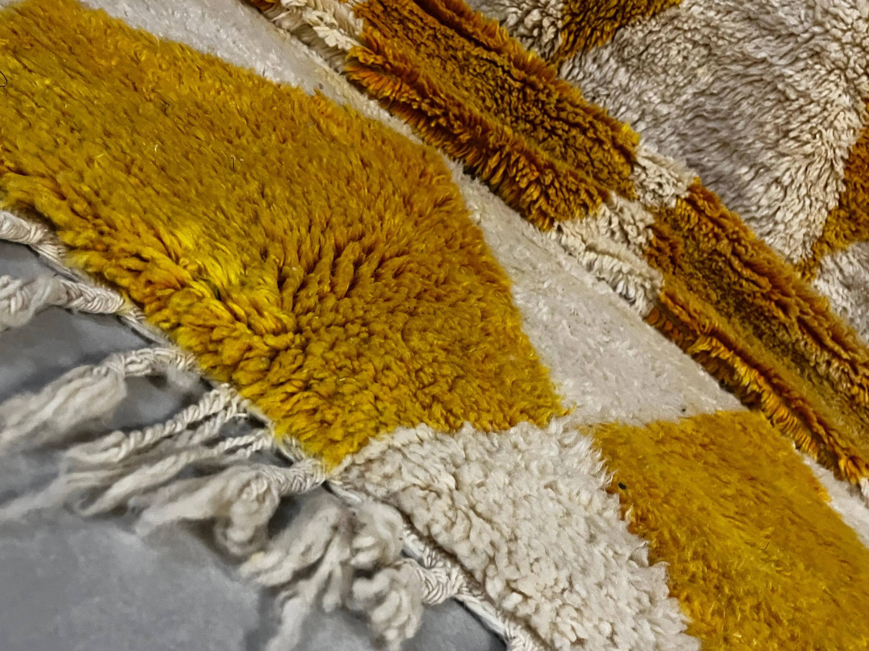 Handmade natural Berber rug 2.5x1.5 m