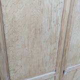 Low Parisian wardrobe