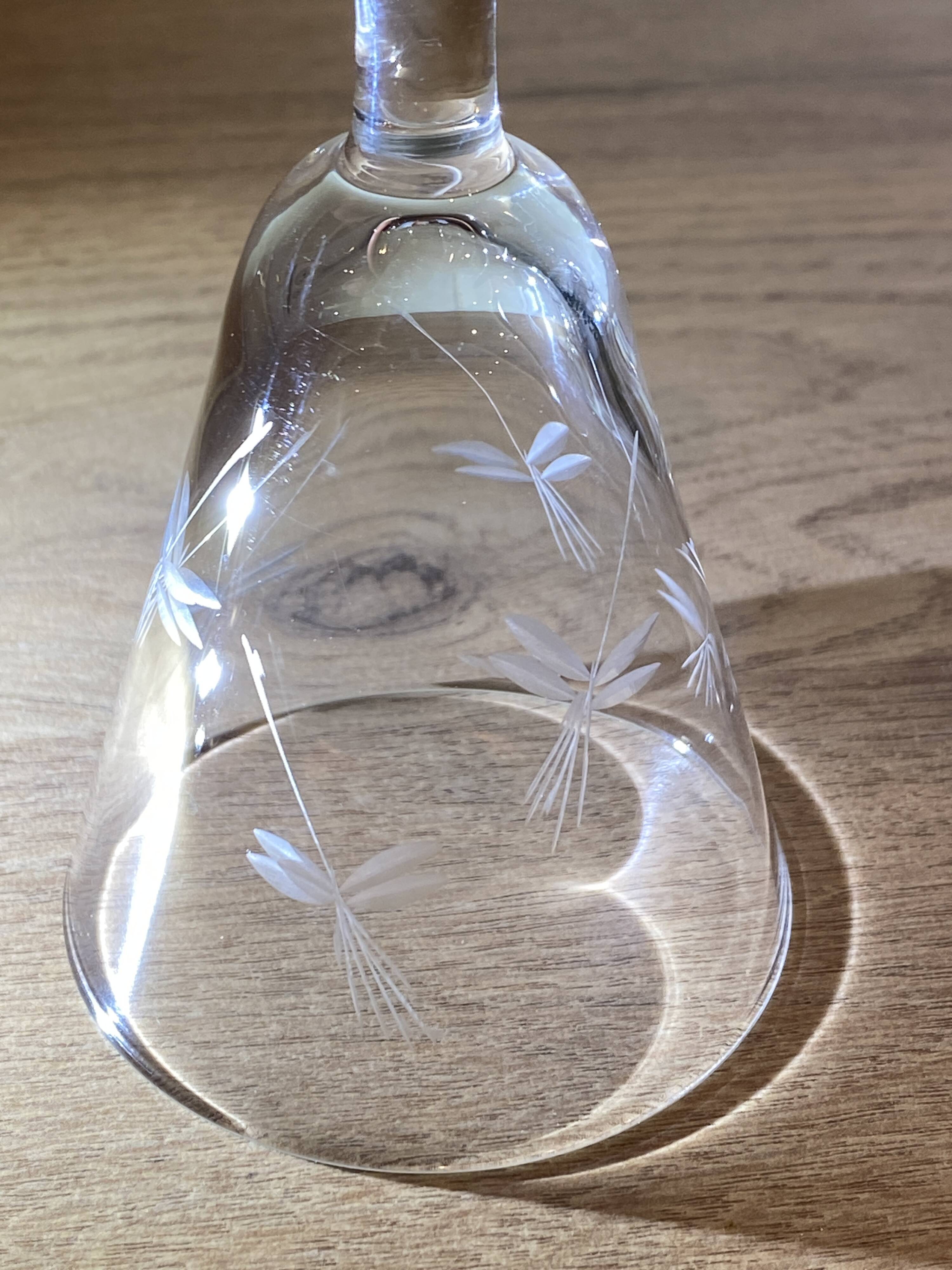 Set of 6 engraved wine glasses