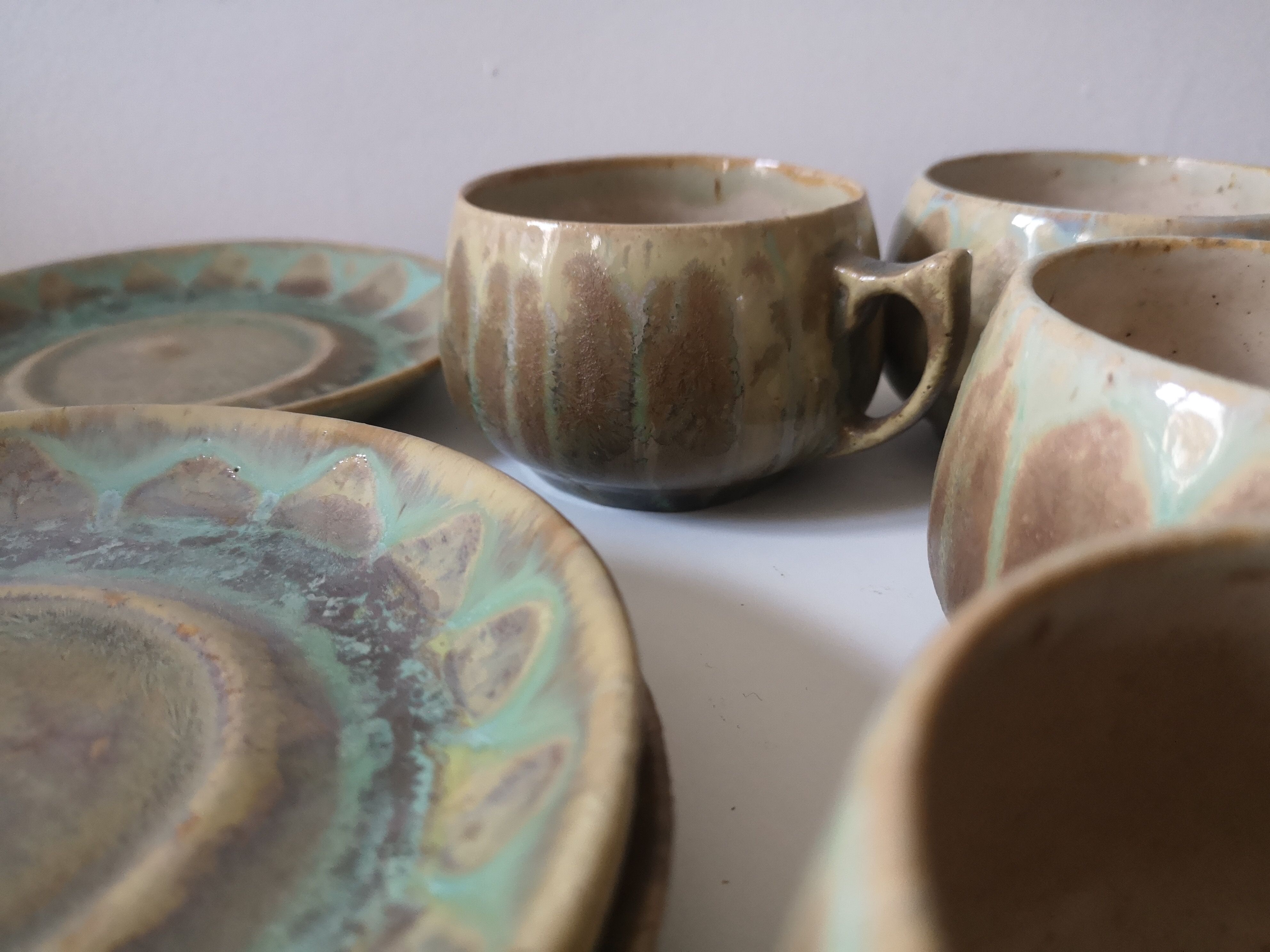 Service box enamelled stoneware coffee cups, pierrefonds 1950