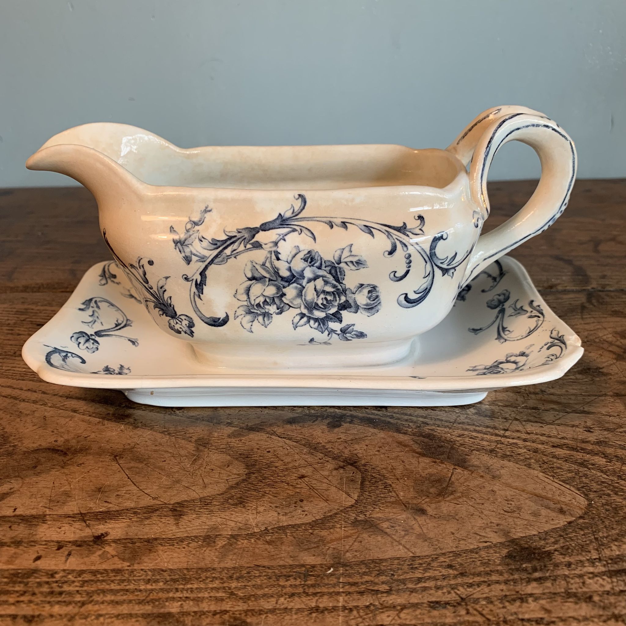 Sauceboat Regout model Ortus