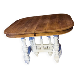Henri II extendable country table