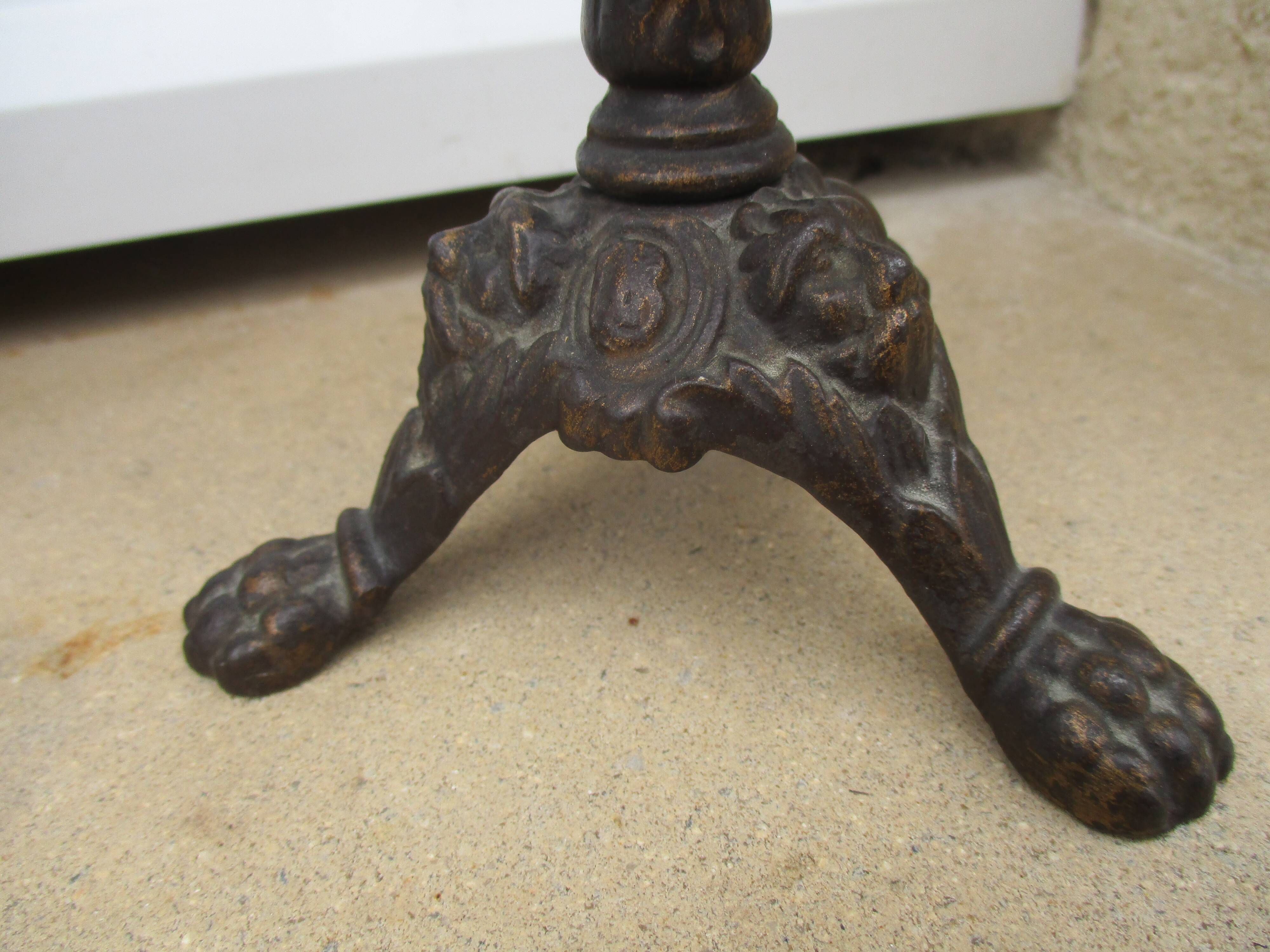 Globe signed j.l. & cie paris j. lebègue