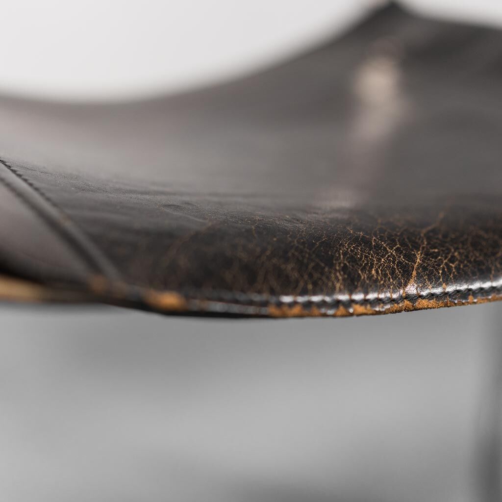 Set of 4 chairs in black leather 70s vintage