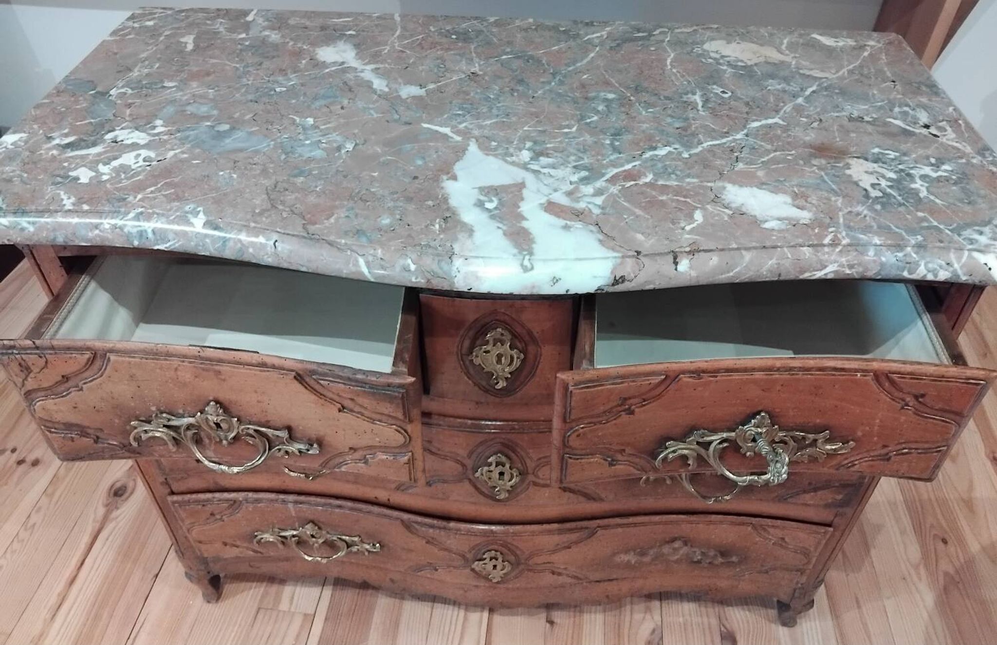Ancienne Commode Style Louis XV