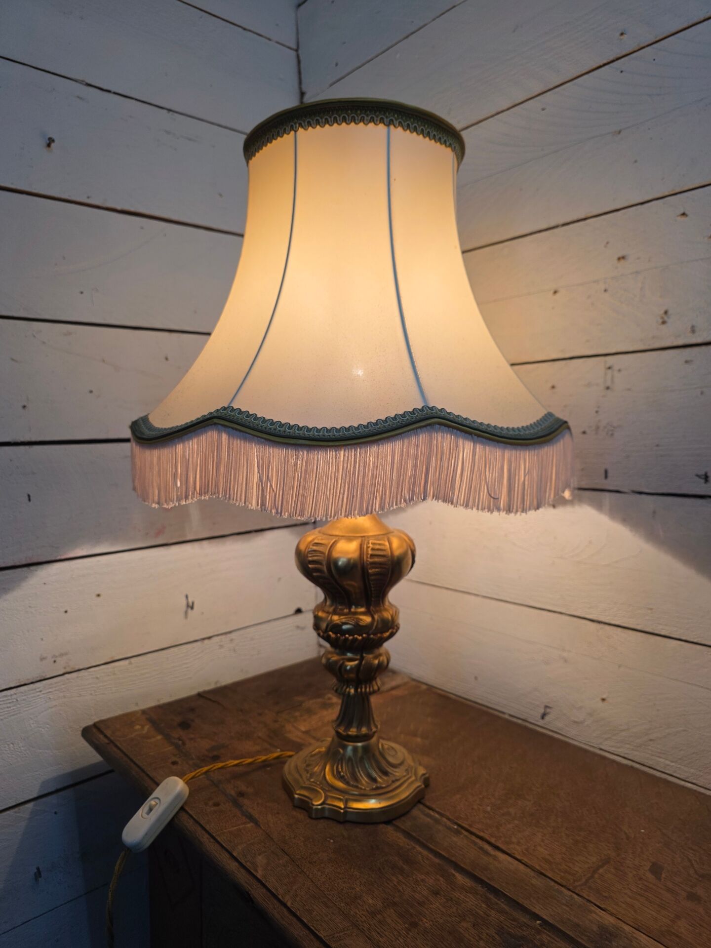 Bronze table lamp in Louis XV style