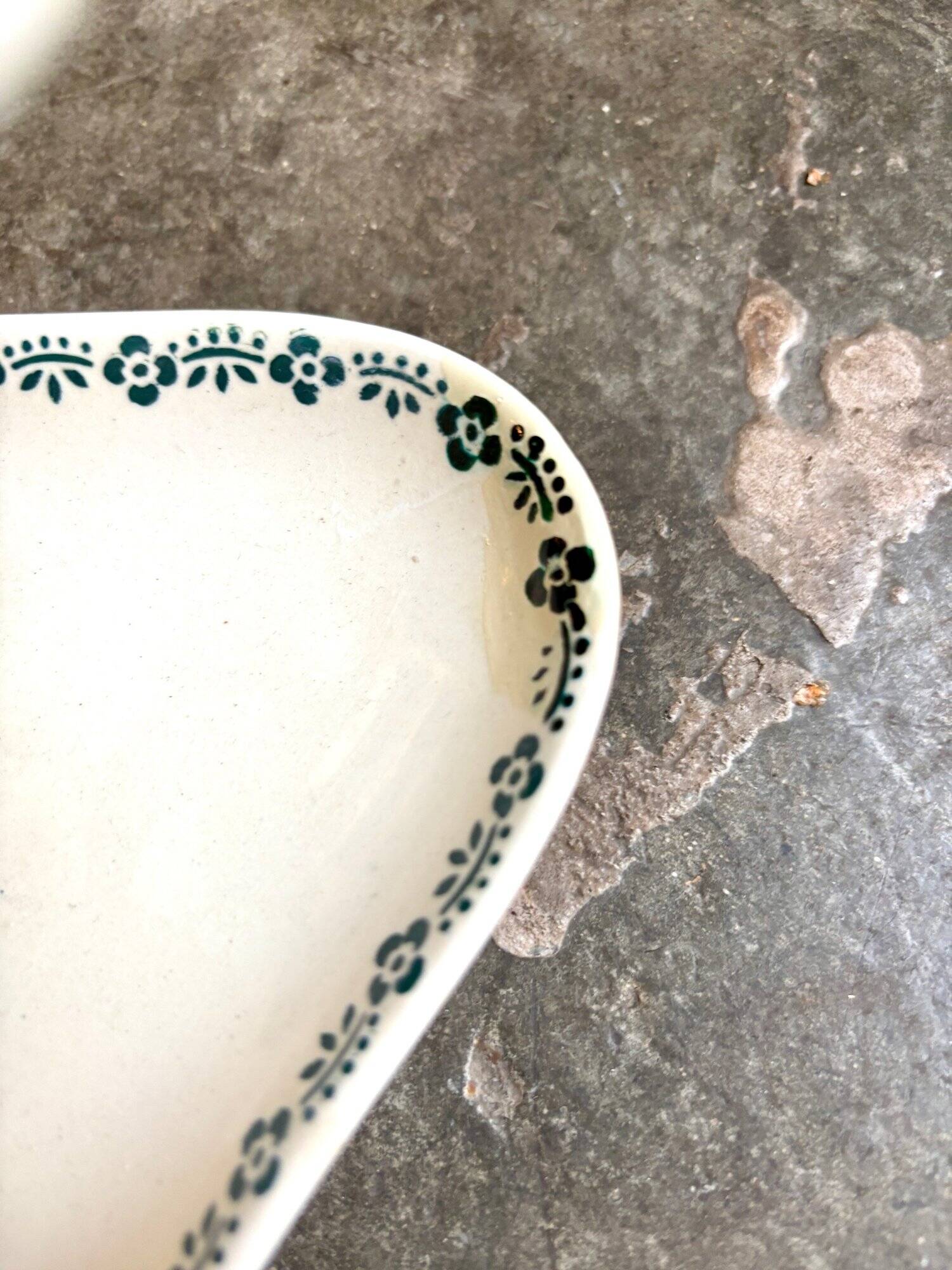 Saucière Choisy le Roi en terre de fer