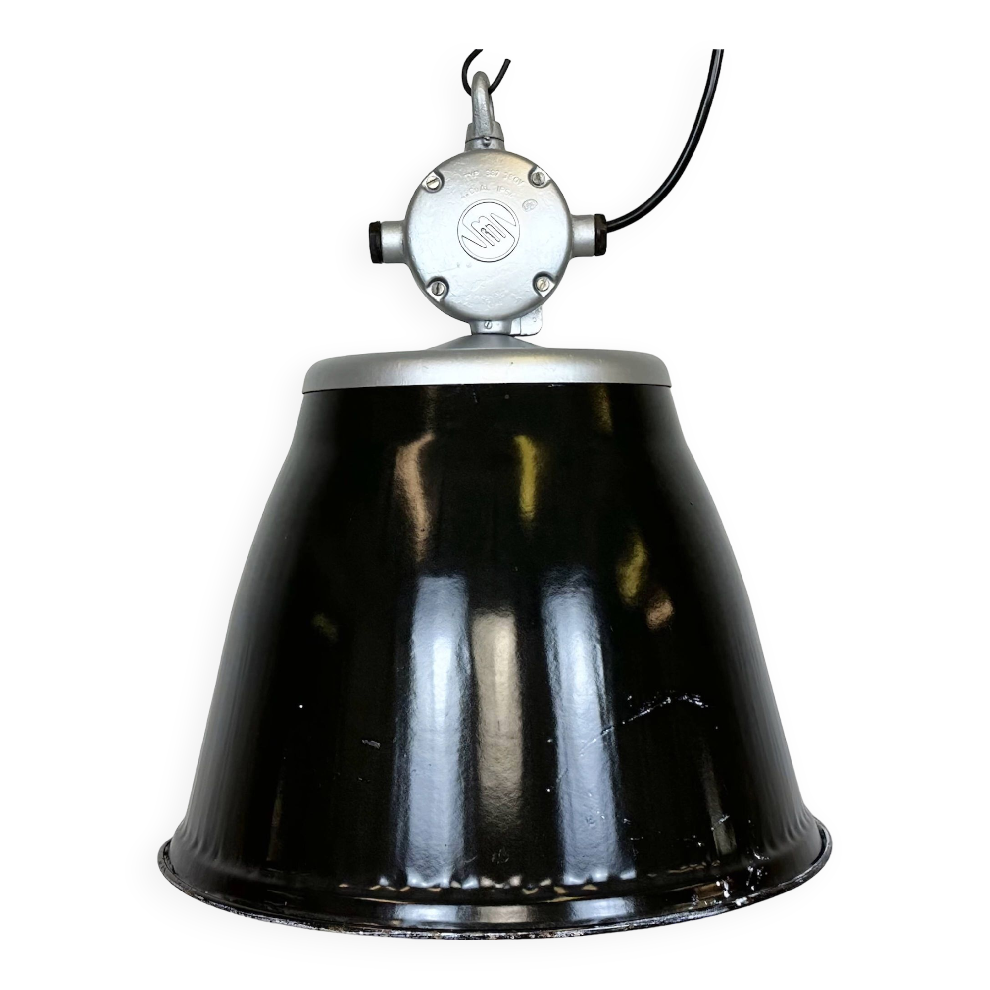 Suspension industrielle en émail noir, 1960s