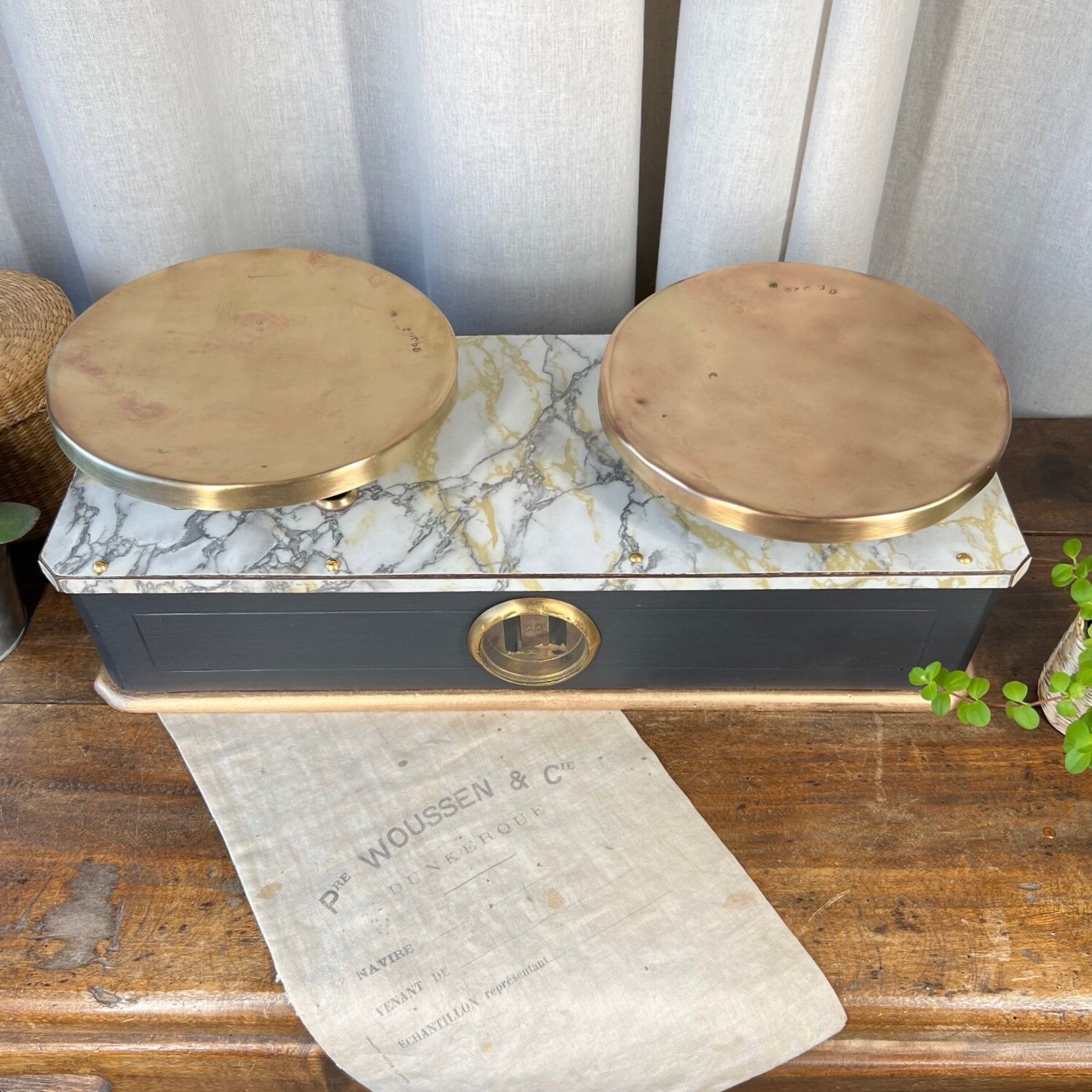 Old grocer's scale restored